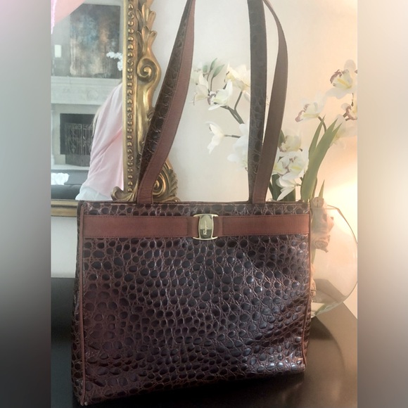 Salvatore Ferragamo Handbags - Salvatore Ferragamo leather embossed croc vintage bag